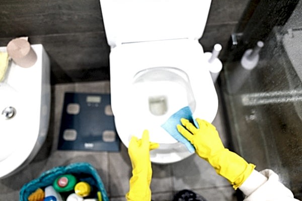 como limpiar el baño